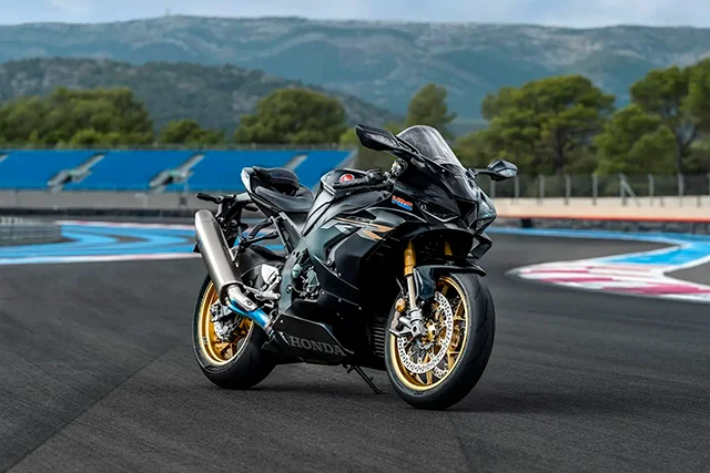 Concessionária Honda Freeway | Motos Honda 0 KM é na Honda Freeway, conheça mais CBR 1000RR-R FIREBLADE SP 30 anos nunca passaram tão rápido.