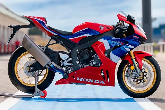 Concessionária Honda Freeway | Motos Honda 0 KM é na Honda Freeway, conheça mais CBR 1000RR-R FIREBLADE SP 30 anos nunca passaram tão rápido.