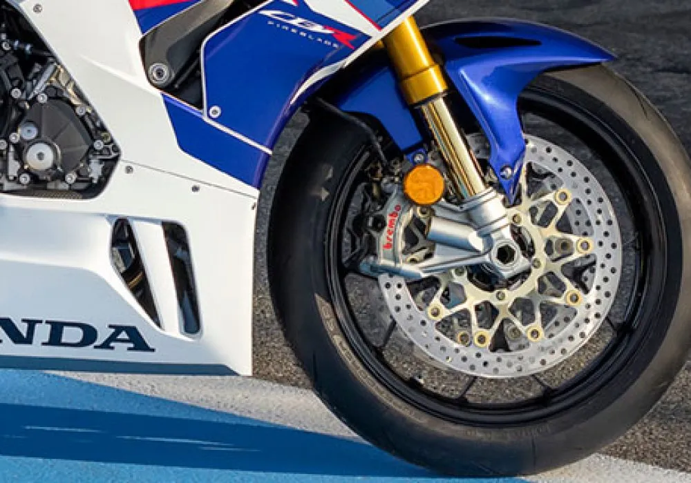 Concessionária Honda Freeway | Motos Honda 0 KM é na Honda Freeway, conheça mais CBR 1000RR-R FIREBLADE SP 30 anos nunca passaram tão rápido.